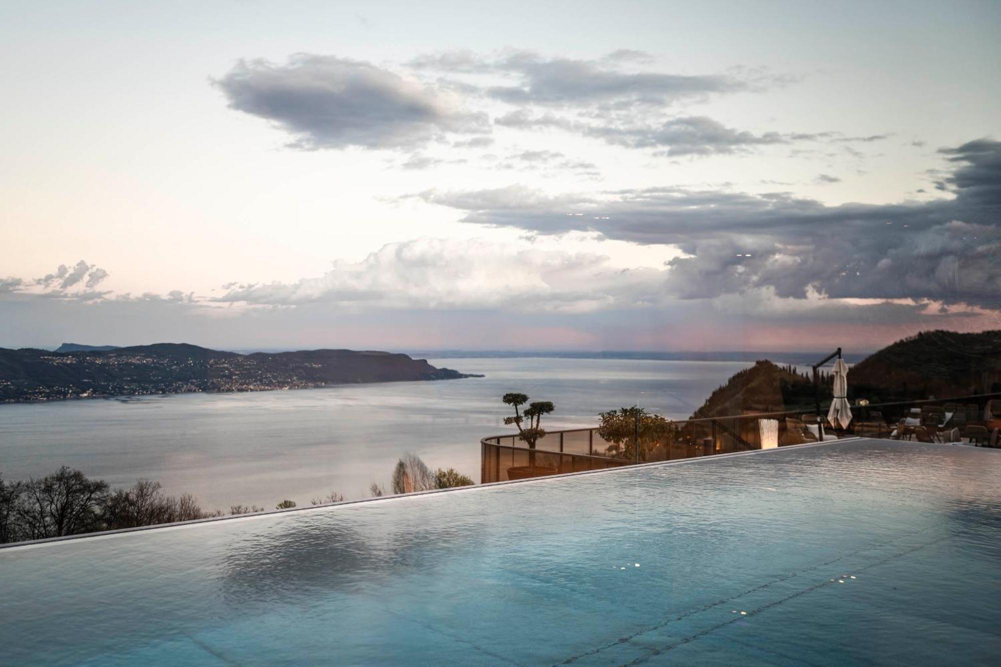 Stroblhof Lake Garda Active Family Spa Resort Gargnano Eksteriør billede